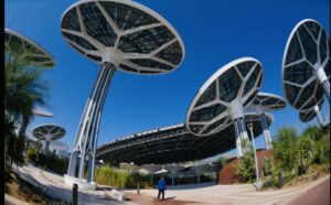 الهندسة الجيولوجية الشمسية تتمثل في صرف ضوء الشمس القادم عن وجهته والحيلولة دون زيادة درجات الحرارة المرتفعة على الأرض